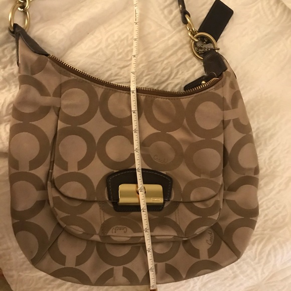 EUC coach fabric purse - Picture 3 of 7